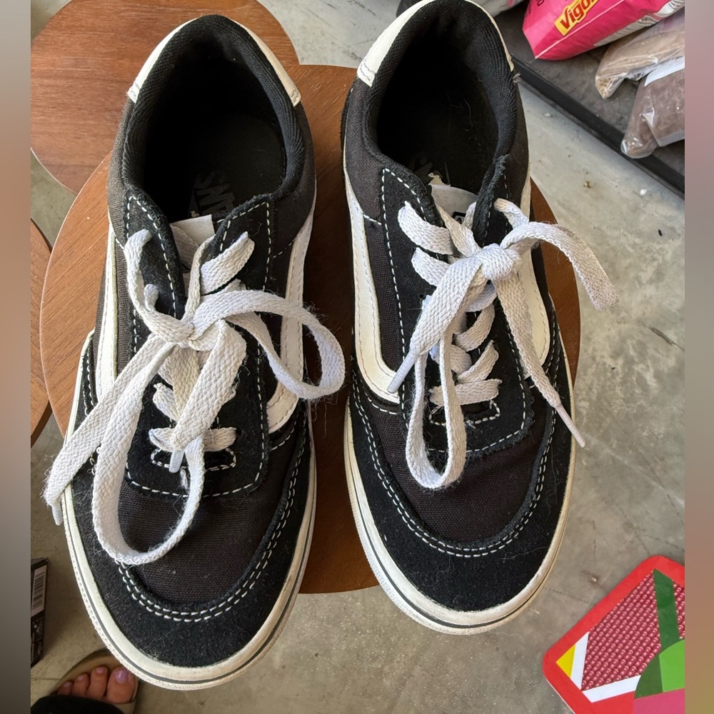Vans classic old skool lace up sneakers